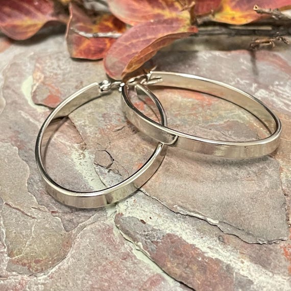 Minimalist Silver Hoop Earrings: Geometric Bohemian Style - 5533