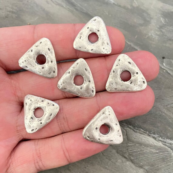 Hammered Triangle Studs: Antique Silver Pewter Earring Findings (6 Pieces) - 7033