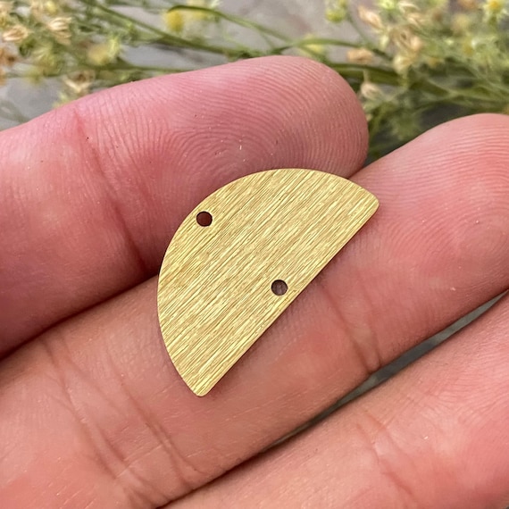 Textured Raw Brass Half Round Charms: Geometric Pendants (21.4x13mm) - 3087