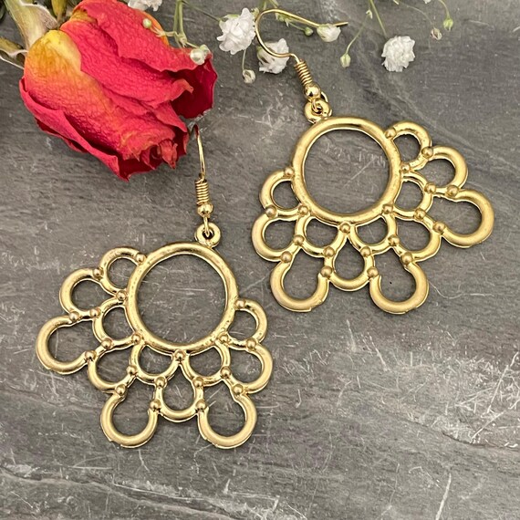 Hippie Vibes: Soho Finds Circle Earrings with Bohemian Flair - 5395