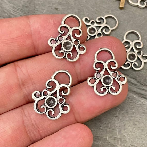 Flower Boho Earring Findings. 6 Pieces  -  8018