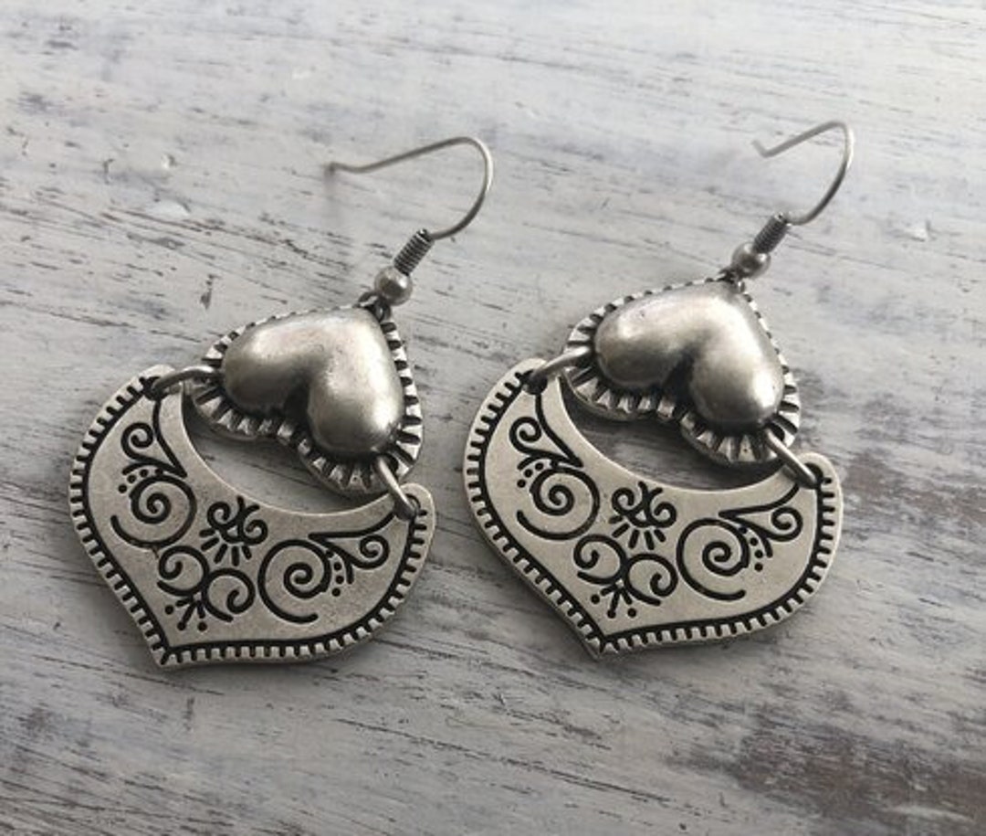 Wholesale earring findings for jewelry making parts.Antique Silver plated  earring parts. Best gift for her.8066