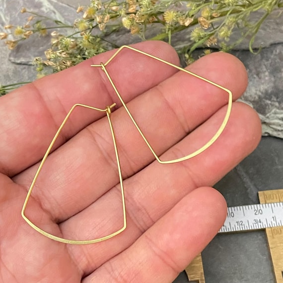 Brass Ear Wire Findings: Bohemian Style (20 Pieces, Matte Gold) - 1133