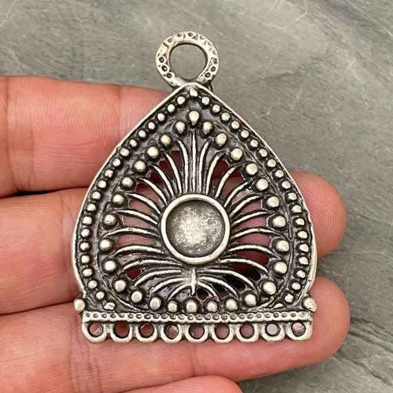 Antique Silver Plated Brass Bohemian Necklace Pendant - 7027