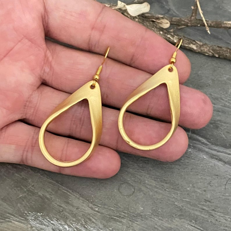 Bunte handgefertigte Ohrringe - Leichter Festival Schmuck - 5526 Bild 3