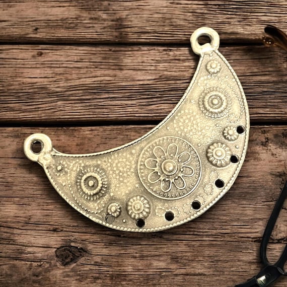 Antique Silver Plated Brass Bohemian Necklace Pendant -  7022