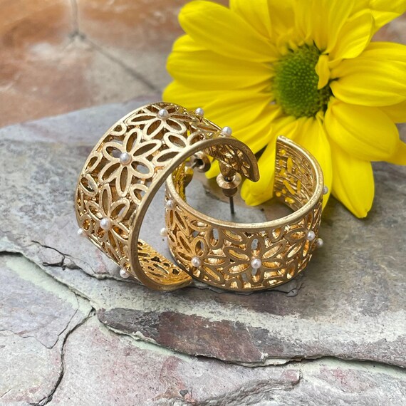 Bohemian Dream: Handcrafted Dangle Earrings for Gypsy Souls . 5536