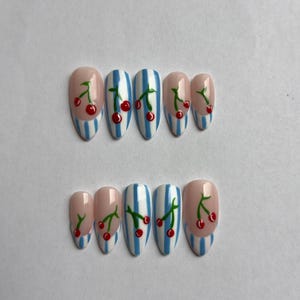 Unhas postiças "Cereja" | Frutas / Verão | Unhas com tema de frutas / Azul / Vermelho / Verde / Branco | Unhas postiças reutilizáveis | Amêndoa | Linha | Frutas