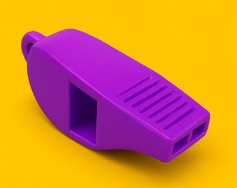 Puede incluir: Un silbato morado liso con una abertura rectangular y un pequeño lazo. La parte superior del silbato tiene líneas paralelas y dos aberturas en el extremo de soplado. Sobre un fondo amarillo brillante.