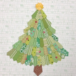 Holiday Tree Mini Dresden Wall Hanging | PDF Pattern