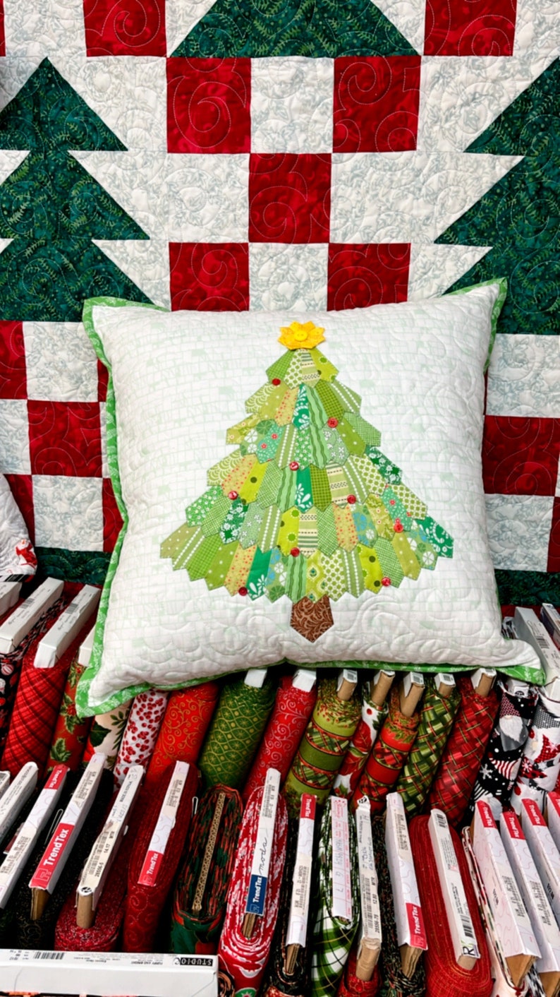 Dresden Tree Mini Quilt Kit with Pattern image 3