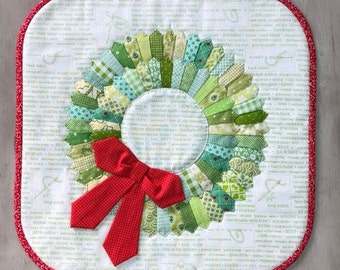 Wreath Mini Dresden Wall Hanging | PDF pattern