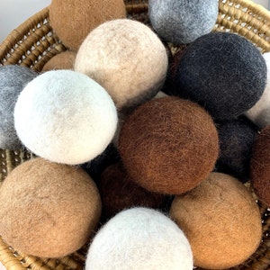 Alpaca dryer balls - set of 4 in gift bag