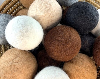 Alpaca dryer balls - set of 4 in gift bag