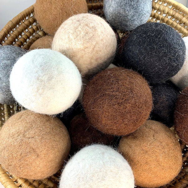 Alpaca dryer balls - set of 4 in gift bag