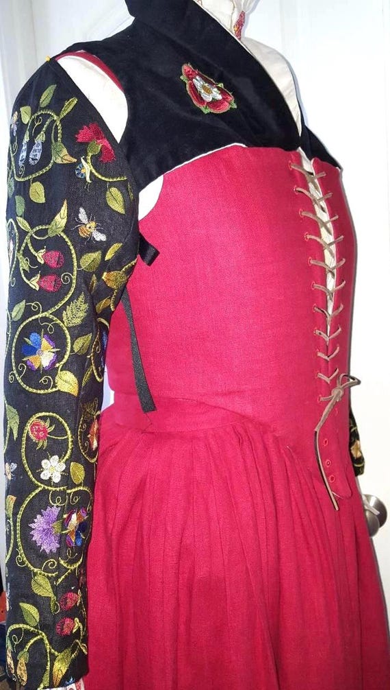 Women's PLUS SIZED 5 Piece Elizabethan Kirtle, Over-Partlet and Embroidered Sleeves: Renaissance, Tudor
