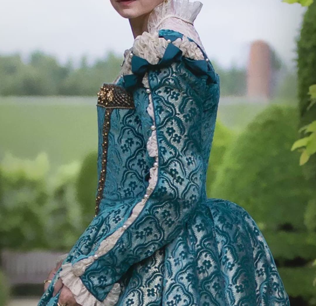 Women's Renaissance Dress, Catherine De Medici, Tudor, Elizabethan,  Costume, Bridal Gown (made to Order) Lay Away Available