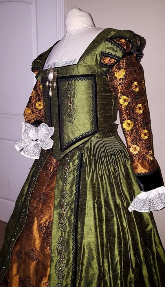 Women's Renaissance Dress, Elizabethan, Tudor, Costume, Wedding Gown (Made To Order) - Lay Away Available (LABOR FEES)