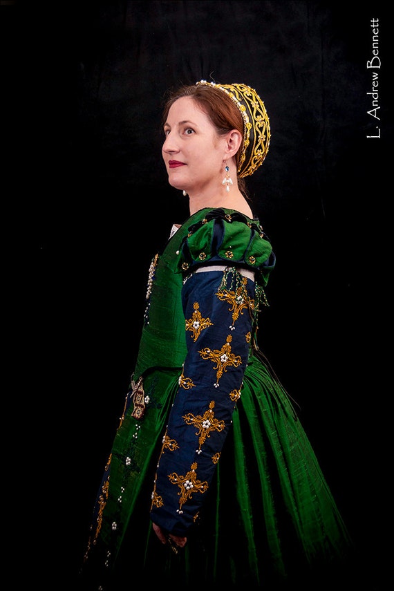 Women's Renaissance Dress, Tudor, Elizabethan, Costume, Bridal Gown (Made To Order) - - LAY AWAY AVAILABLE