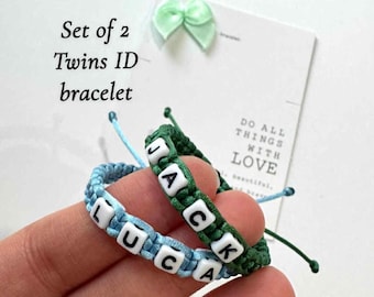 Lot de 2 bracelets d'identification pour jumeaux- Bracelet d'identification pour le nom de bébé- Cadeau pour une nouvelle maman de jumeaux- Bracelet de cheville pour Twin ID
