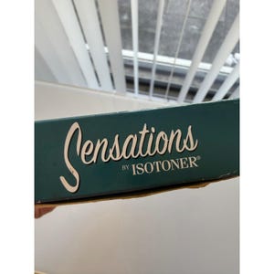 Guanti in pile Sensations by Isotoner da donna, taglia unica, rossi, ricamati, con tacco e borse immagine 3
