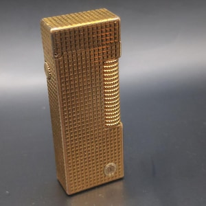 Vintage Dunhill Butane Lighter – Diamond Pattern – Swiss Made – Fully Working – Circa 1980s–1990s