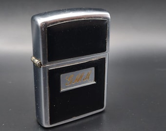 Encendedor Zippo vintage: monograma de esmalte negro, fabricado en EE. UU., 1989