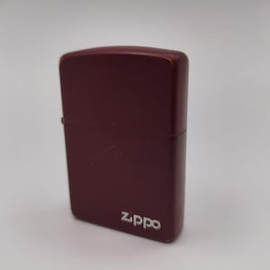 Vintage Zippo Lighter – Matte Burgundy Finish – Made in USA – Circa January 1991 – Fully Working – Video Demo + Spare Flint Included