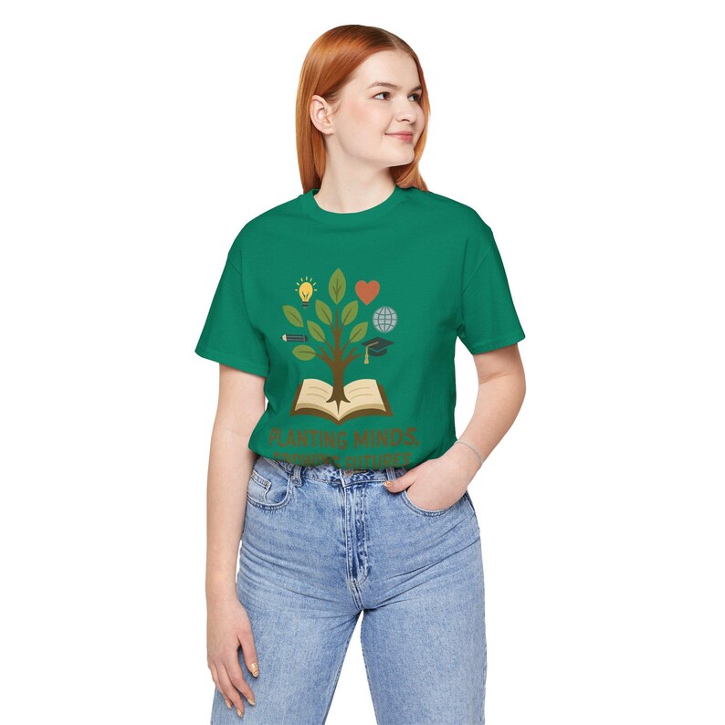 Camiseta para docentes "Sembrando Mentes, Cultivando Futuros" - Regalo inspirador para docentes - Camiseta educativa - Reconocimiento al docente - Moda para el aula imagen 8