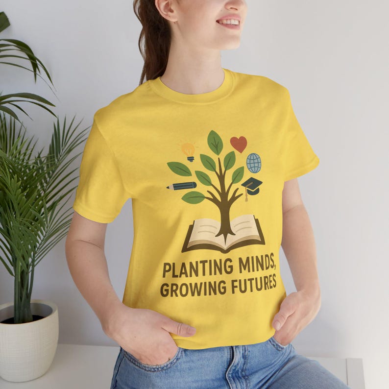 Camiseta para docentes "Sembrando Mentes, Cultivando Futuros" - Regalo inspirador para docentes - Camiseta educativa - Reconocimiento al docente - Moda para el aula imagen 1
