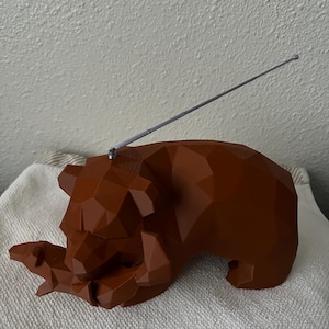 Herr Grizz Statuette