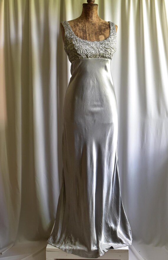 silver empire waist dress Vintage Y2K Creased Gothic Whimsygoth Fairycore Prom Evening Occasion Maxi Long - Size M and delicate sheer sleeves Size:XXL: 35.4-39.4