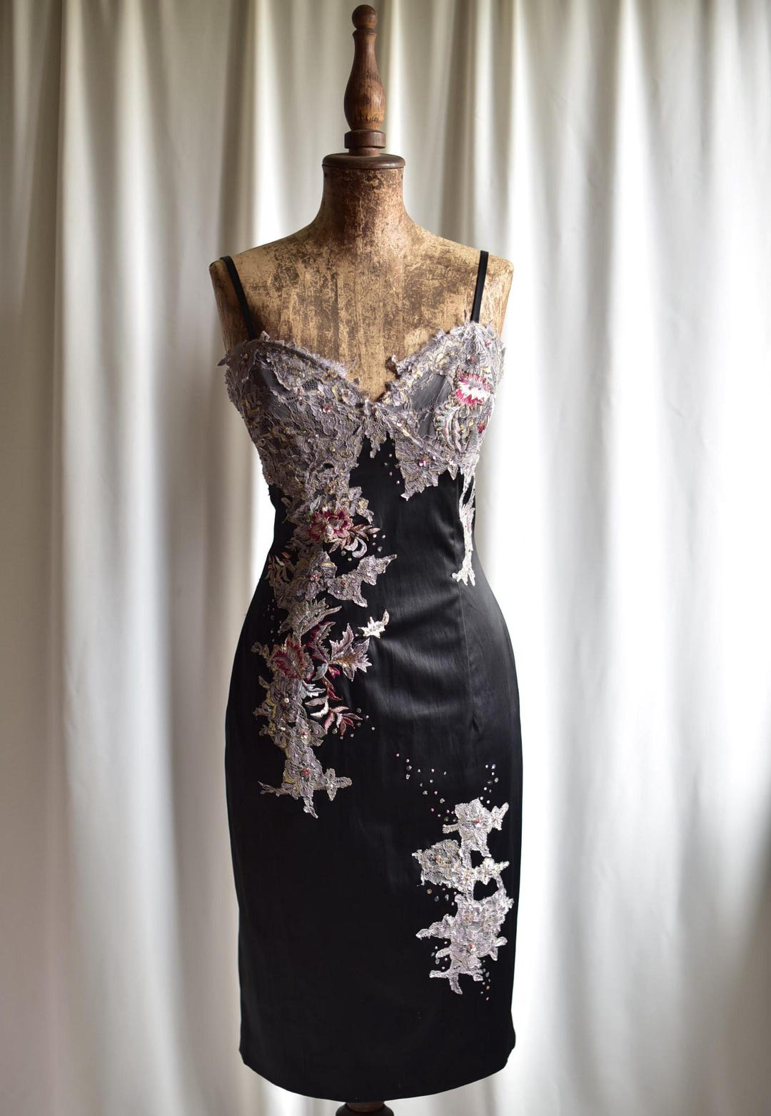 ワンピース key neck embroidery dress my closet / key neck embroidery dress Lgy