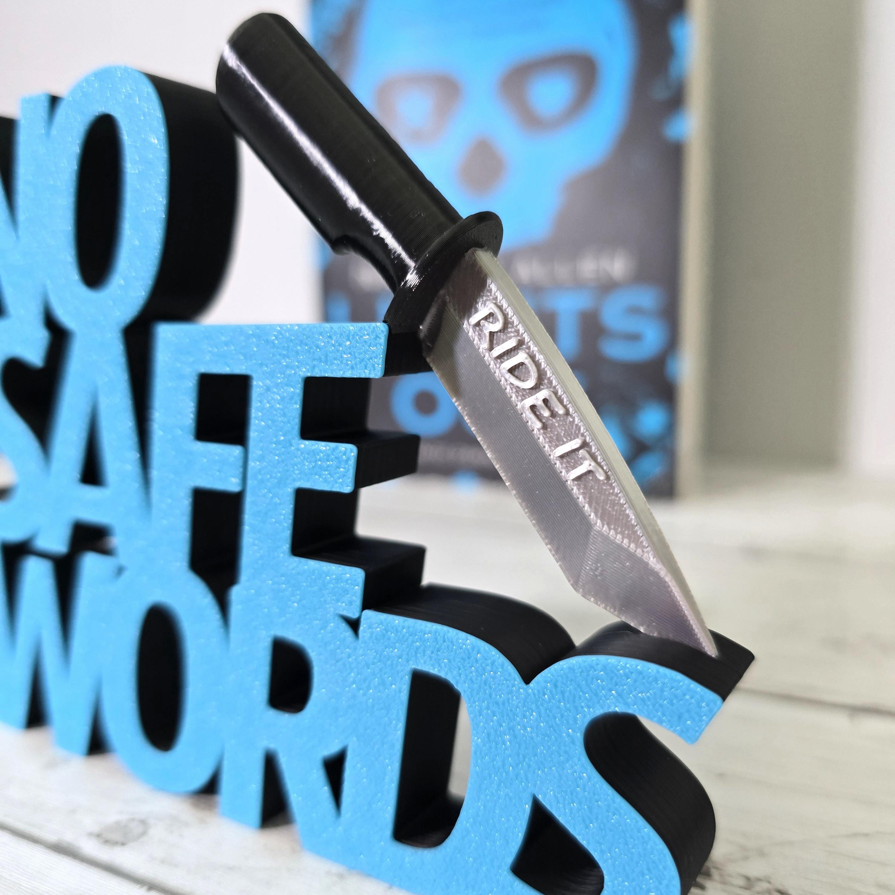 Customizable Lights Out No Safe Words Standing Sign With Knife - Etsy
