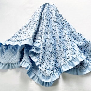 Kocyk dla dziecka Minky Floral Paisley Blues Corduroy Ruffle
