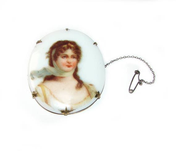 19c. Antique Victorian Queen Louis of Prussia Port