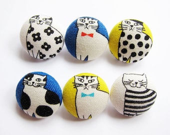 Cat Buttons Sewing Buttons / Fabric Buttons - Well-dressed Cats - 6 Medium Fabric Buttons  for Crochet and Knitting
