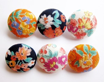 Botones forrados de tela - Floral en azul blanco naranja - 6 botones medianos para ganchillo y punto