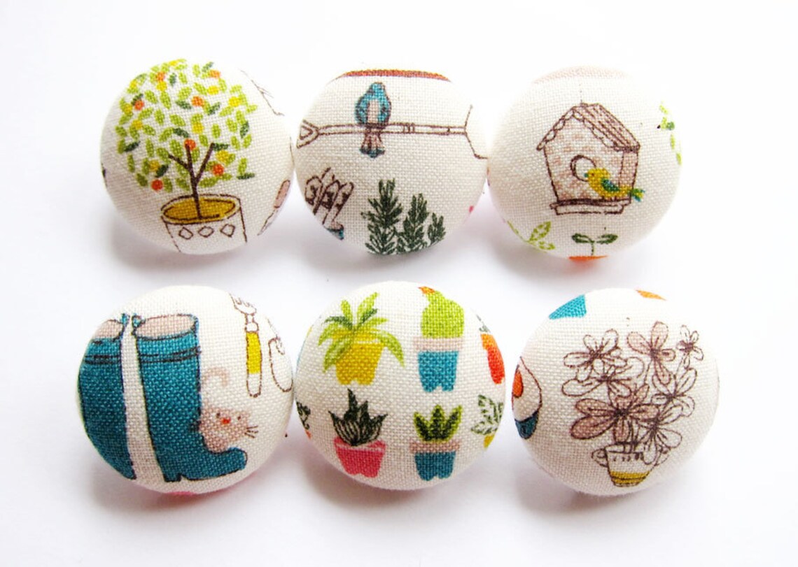 Sewing Buttons / Fabric Buttons Gardening 6 Medium Buttons Etsy