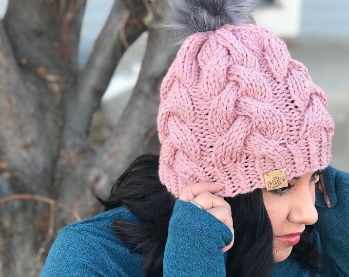 Women's Winter Hat, Women's Pom Pom hat, Pom Pom Hat, Pom Hat, Fur Pom Hat, Ready to Ship, Winter Hat, Sale Hat