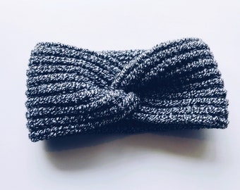 Black and White Headband.  Crocheted and made with super soft squishy yarn.  Free Shipping