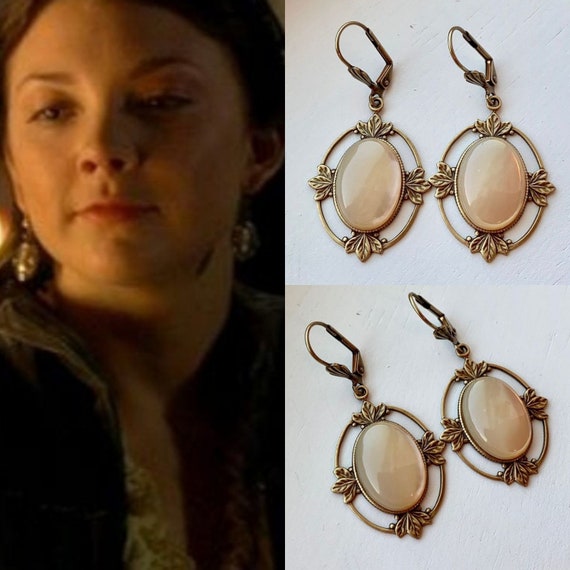 Anne Boleyn Genuine Mother Of Pearl Antique Brass Oval Leaves Etsy