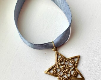 Katrina Van Tassel Sleepy Hollow Antique Brass Filigree Star