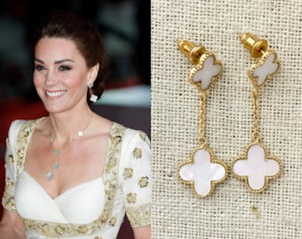 Kate Middleton 18k Gold Plated Steel White Genuine Mother of Pearl Flower Four Leaf Clover Earrings Replikate