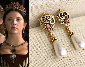 Anne Boleyn Amethyst Gold White Pearl Swirl Post Tudors Earrings