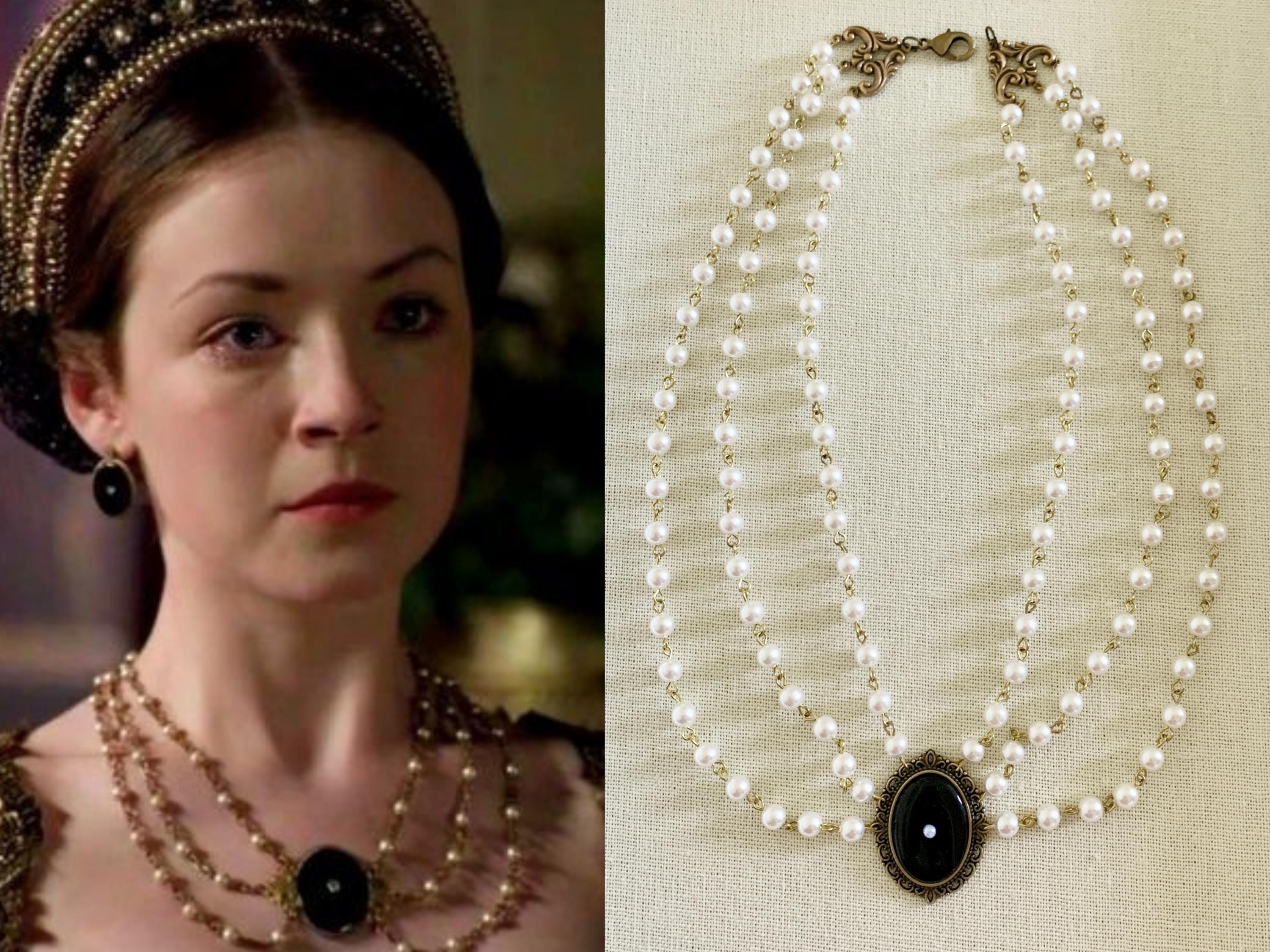 マルニ Marni Brass and Pearl Necklace Mixed link chain necklace with pearls and rings | Marni