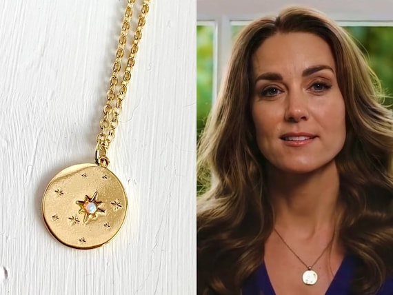 Kate Middleton Gold Star Circle Charm 