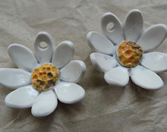 summer white daisy flower pendant bead pair set hand painted English porcelain art handmade -K108