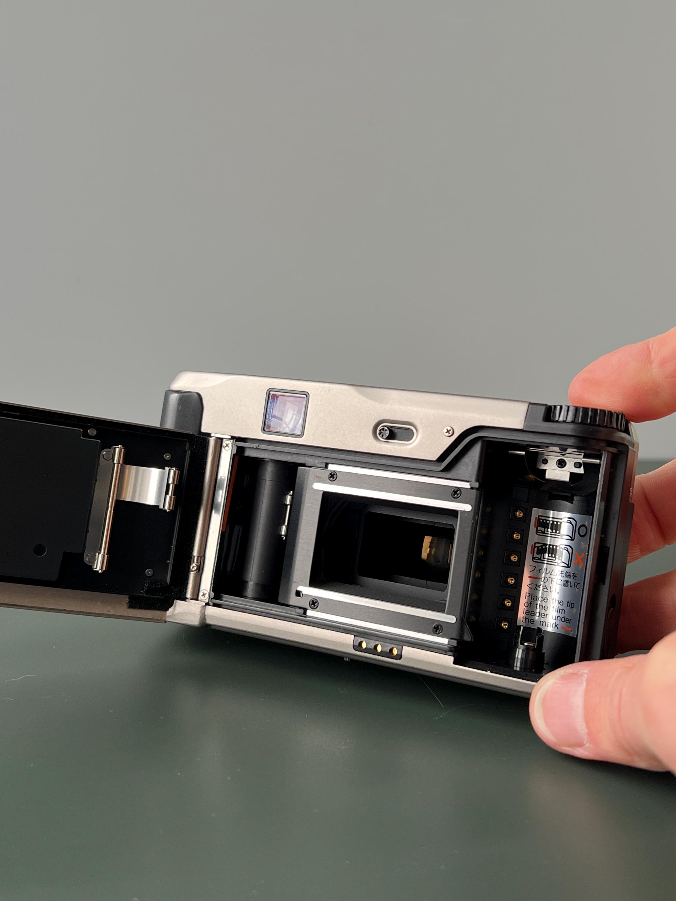 CONTAX TVS Camera With Carl Zeiss T* 28–56mm Lens | Analog Film