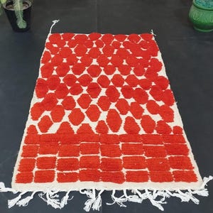 Authentic Mrirt Rug – Thick Vintage Moroccan Wool Carpet with Handwoven Details, Minimalist Tribal Touch, and Traditional Craftsmanship